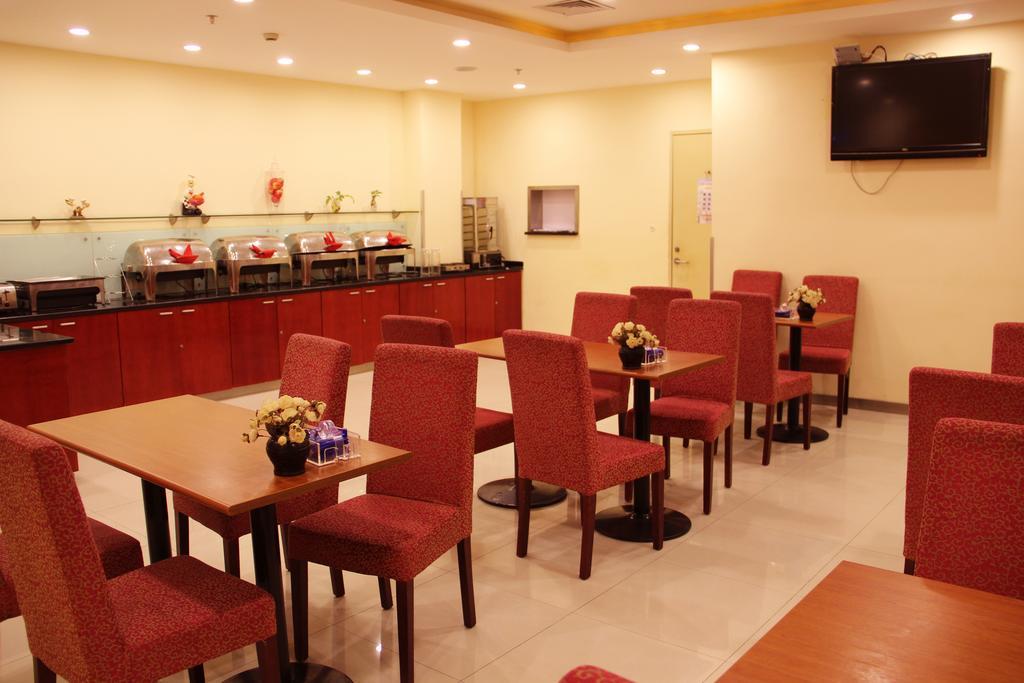 Hanting Express Beijing Guomao Exterior photo